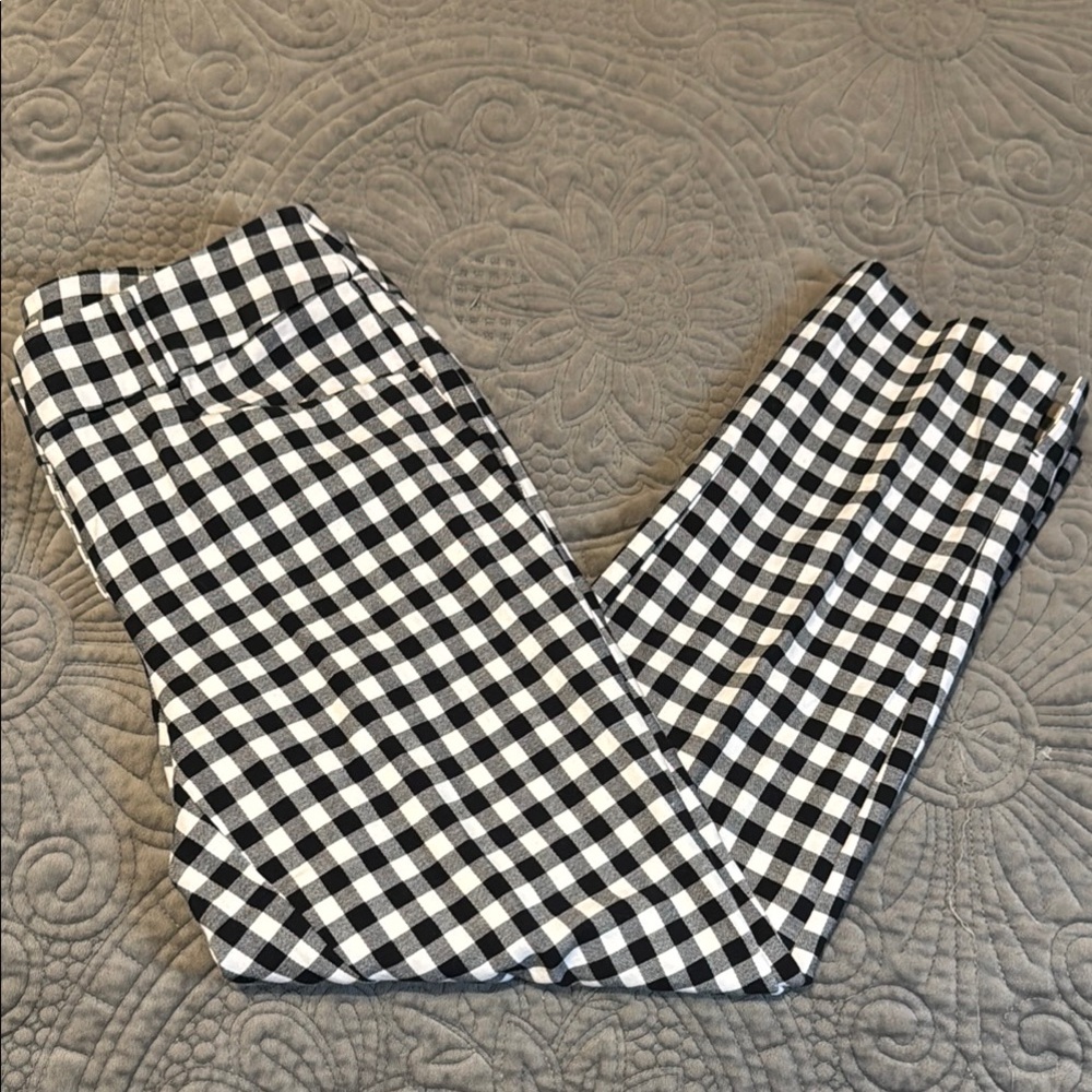 LOFT Black and White Checkered Pants - Picture 2 of 10